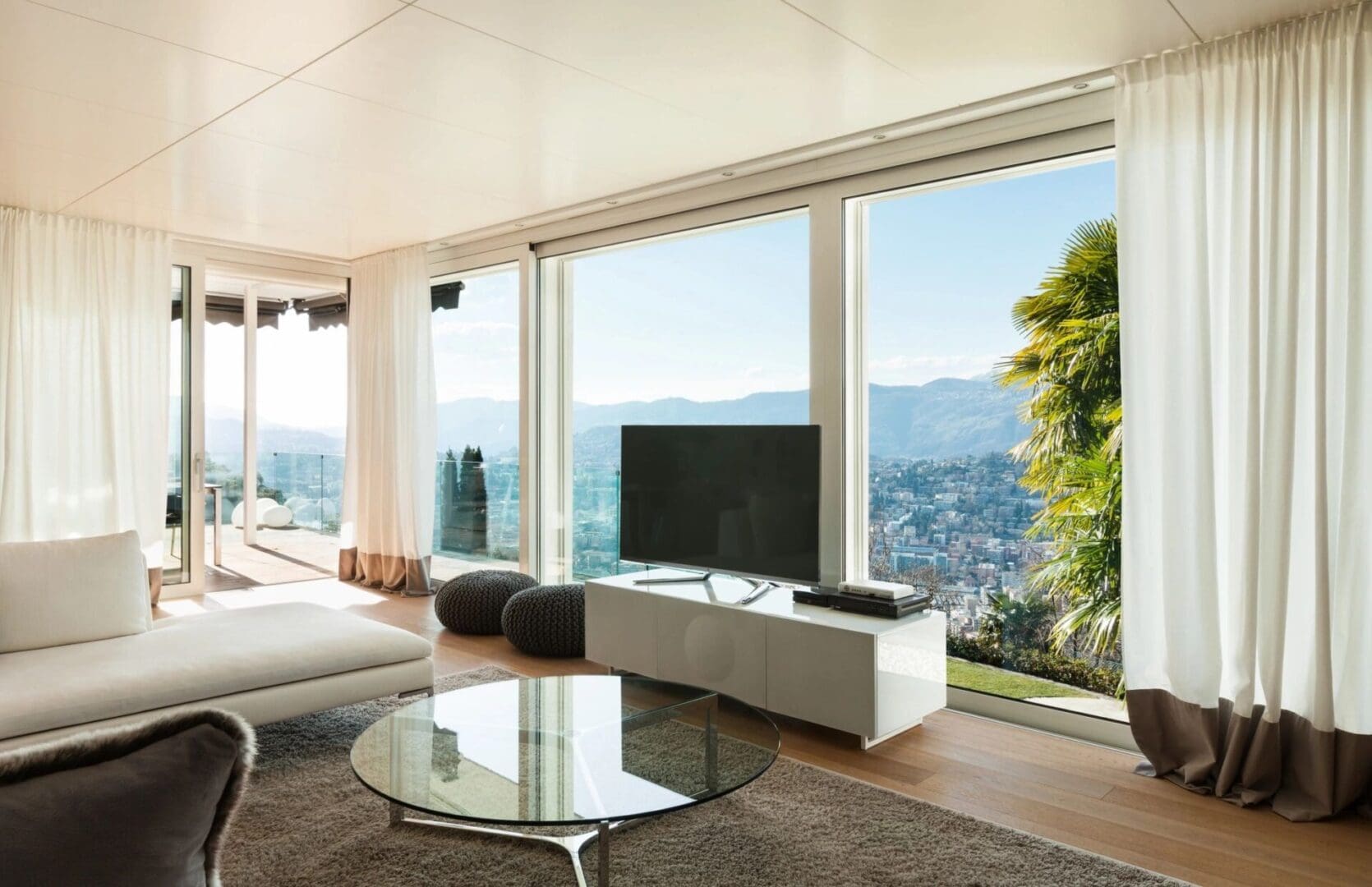 qtq80-huTfkg window tint